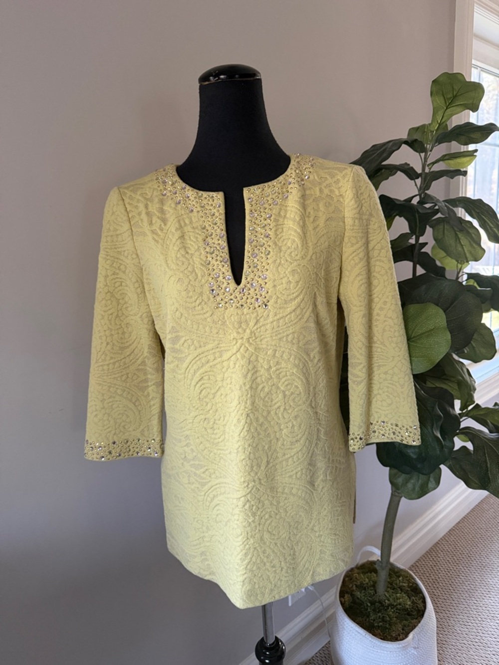 ST. JOHN SUNNY YELLOW TEXTURED FABRIC RUNIC TOP WITH EMBELLISHMENTS